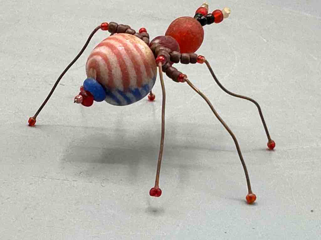 Small African Powderglass Bead Wire Decor 6-Leg Spider Insect Sculpture