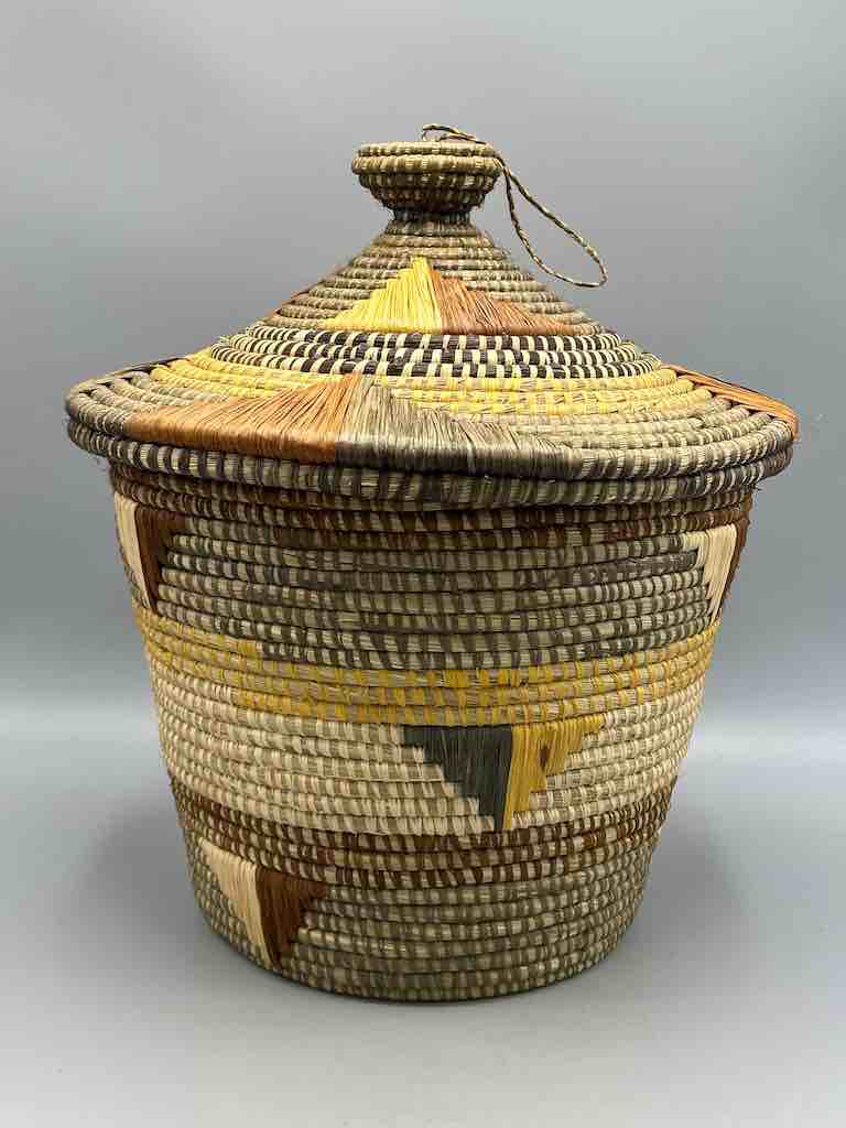 Large Covered Batwa Raffia Basket - Uganda