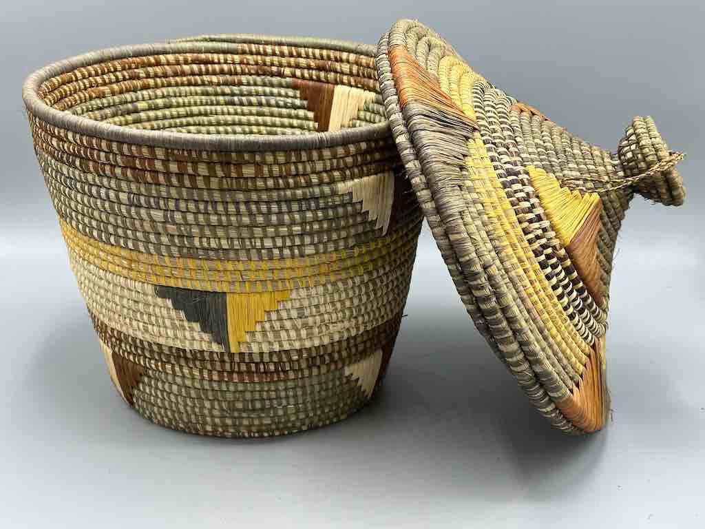 Large Covered Batwa Raffia Basket - Uganda