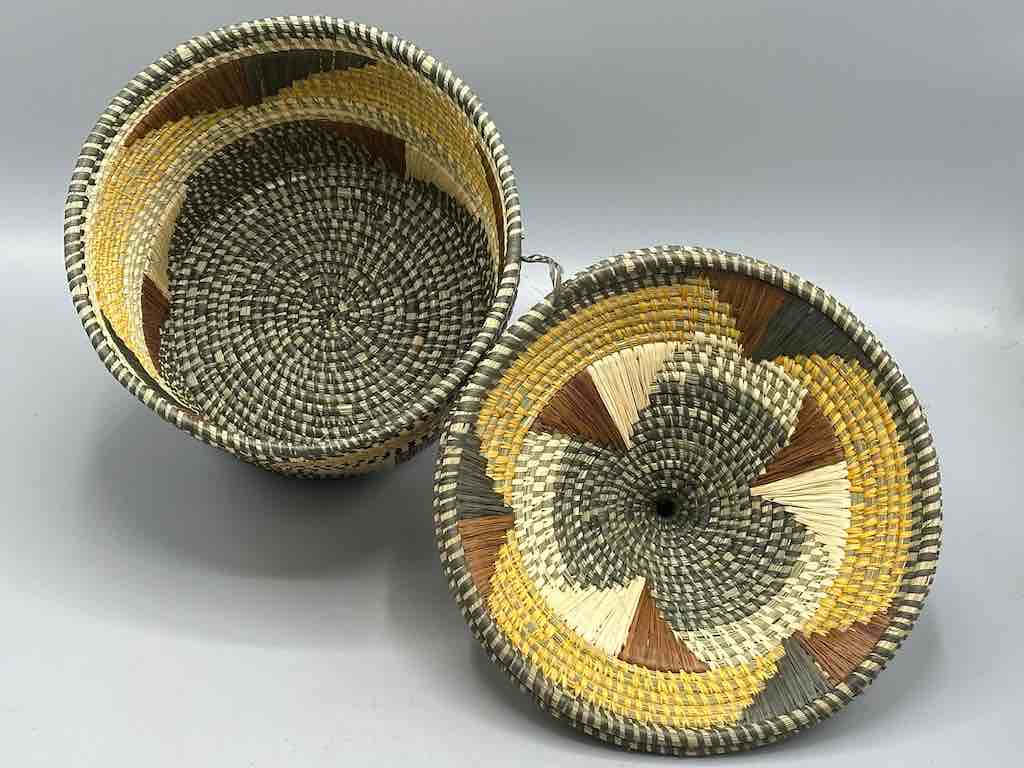 Covered Batwa Raffia Basket - Uganda