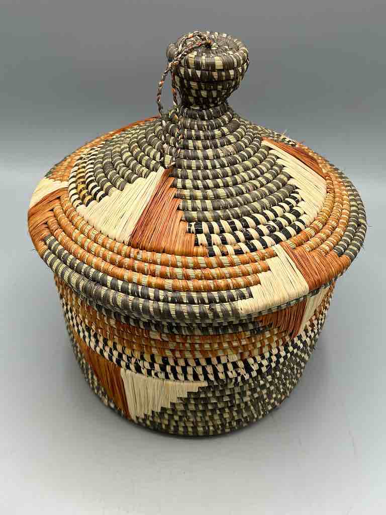 Covered Batwa Raffia Basket - Uganda