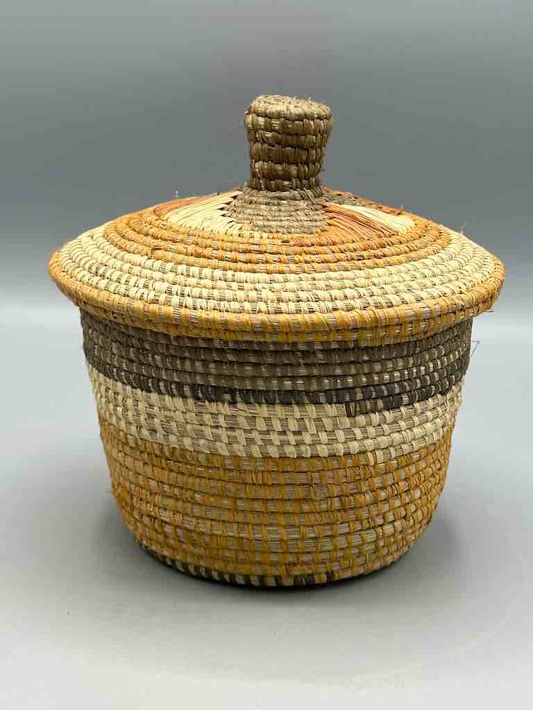 Covered Batwa Raffia Basket - Uganda