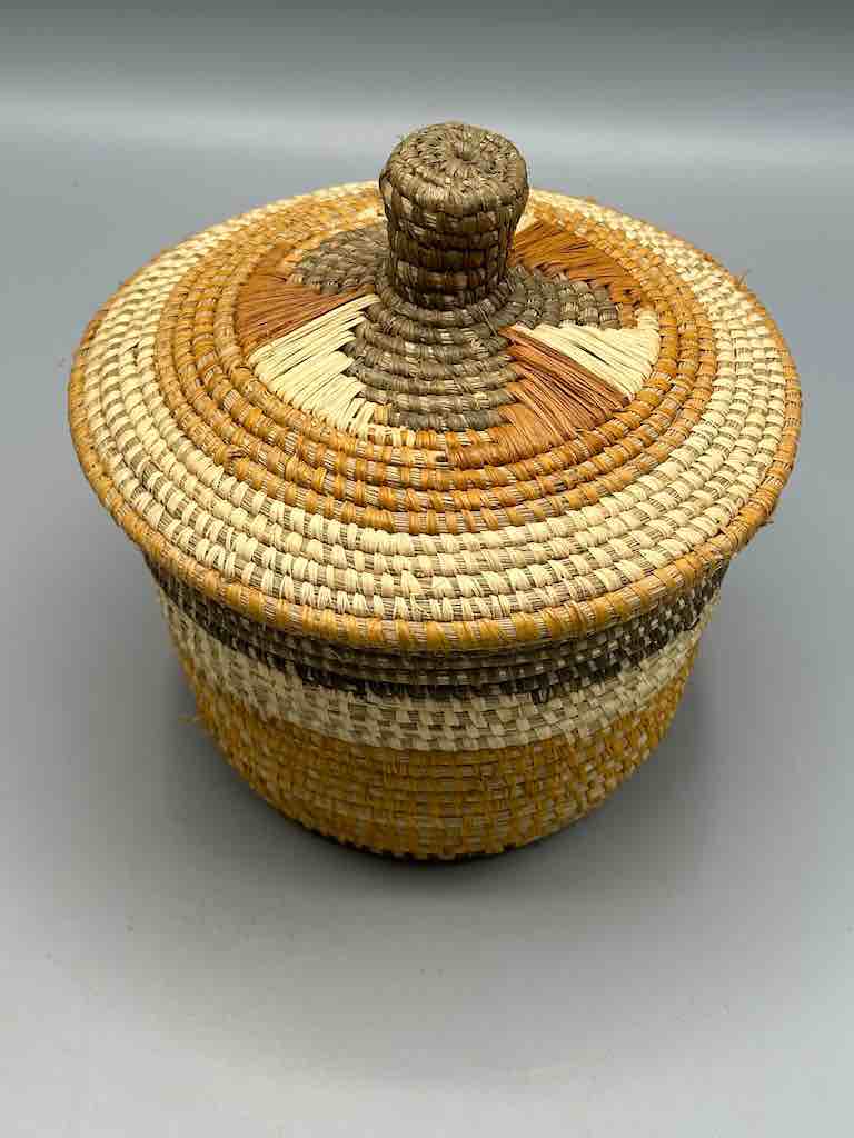 Covered Batwa Raffia Basket - Uganda