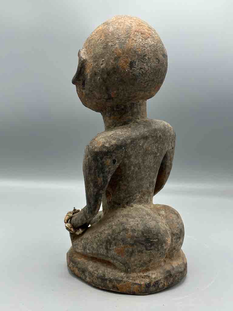 Short kneeling Yoruba male fetish figure - Benin