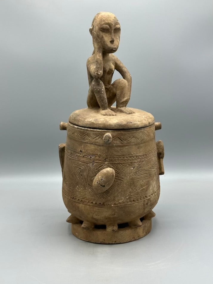 Single Baule Man Design Mouse Oracle Container/Statue | 15"