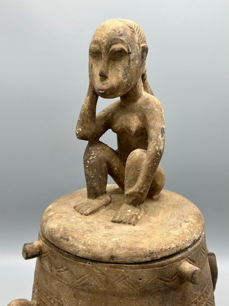 Single Baule Man Design Mouse Oracle Container/Statue | 15"