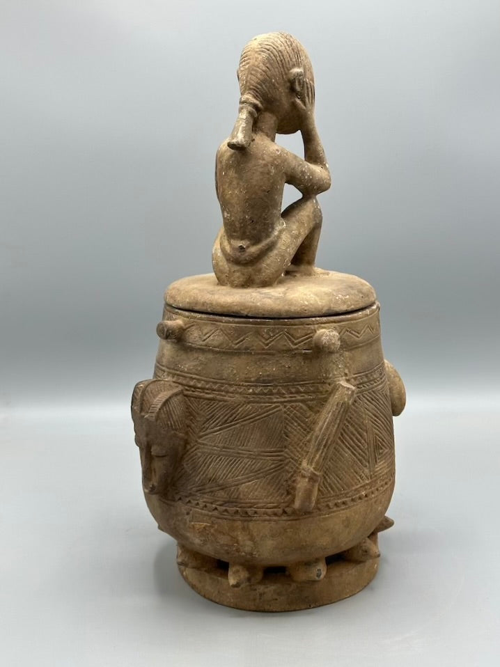 Single Baule Man Design Mouse Oracle Container/Statue | 15"