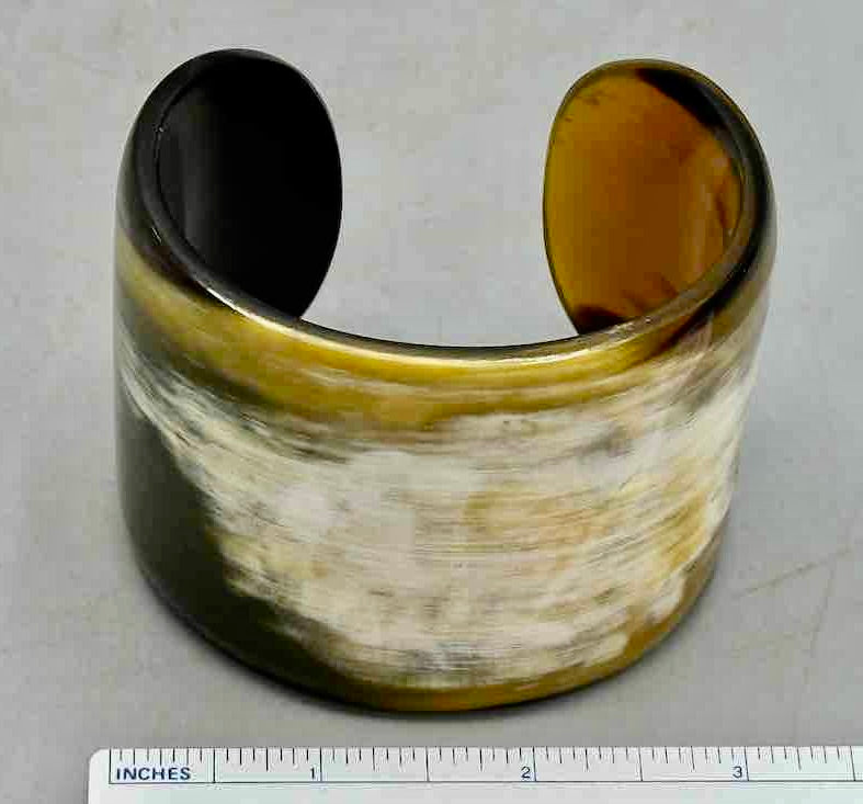 Caramel & Cream Wide Ankole Cattle Horn Bracelet - Viet Nam