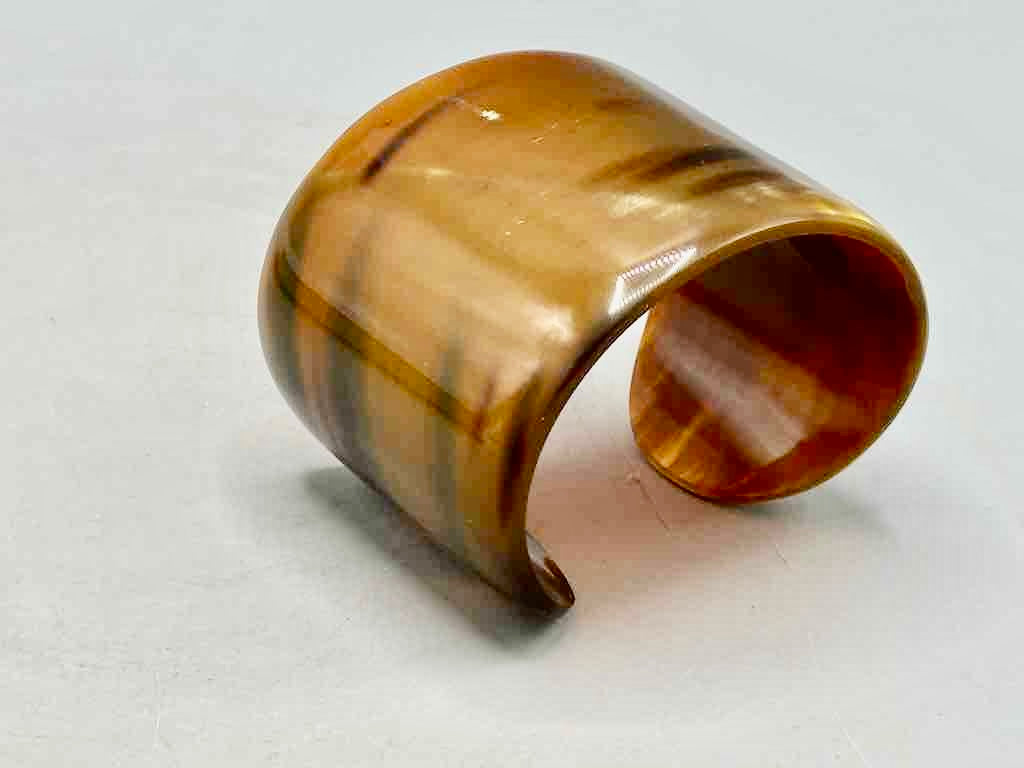 Caramel & Cream Wide Ankole Cattle Horn Bracelet - Viet Nam
