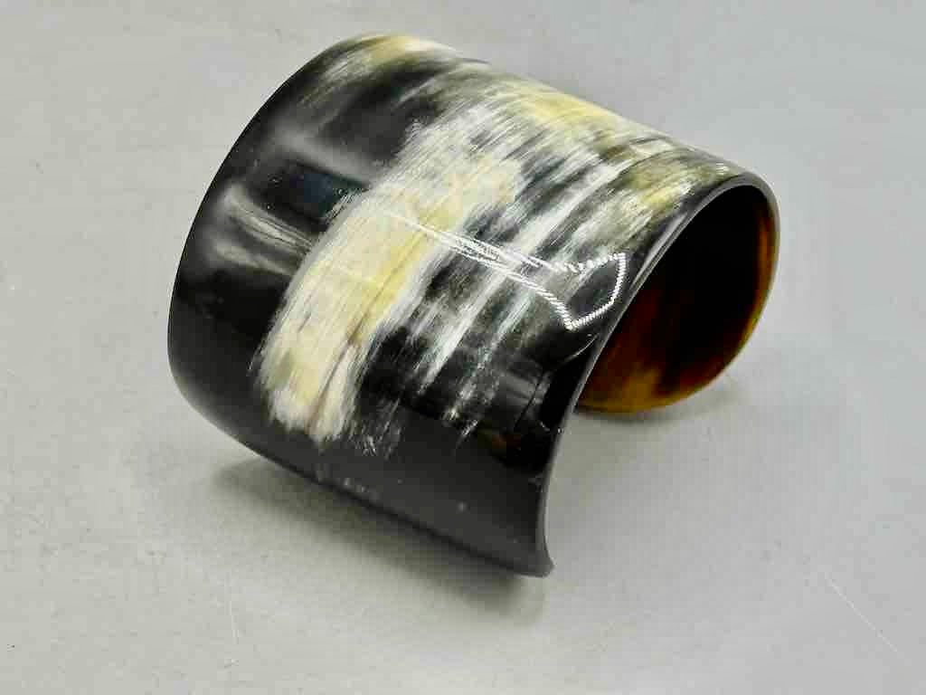 Black & Cream Wide Ankole Cattle Horn Bracelet - Viet Nam