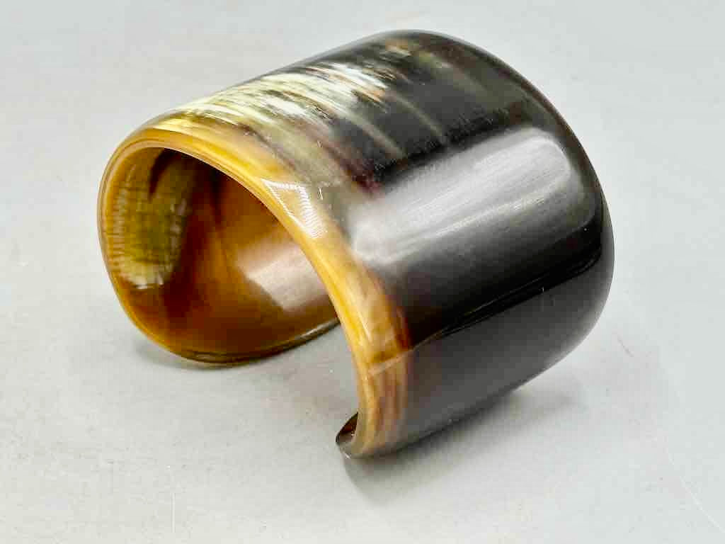 Caramel & Cream Wide Ankole Cattle Horn Bracelet - Viet Nam