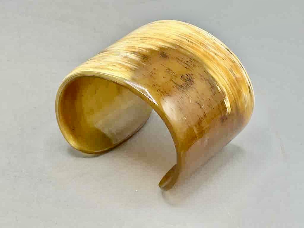 Caramel & Cream Wide Ankole Cattle Horn Bracelet - Viet Nam