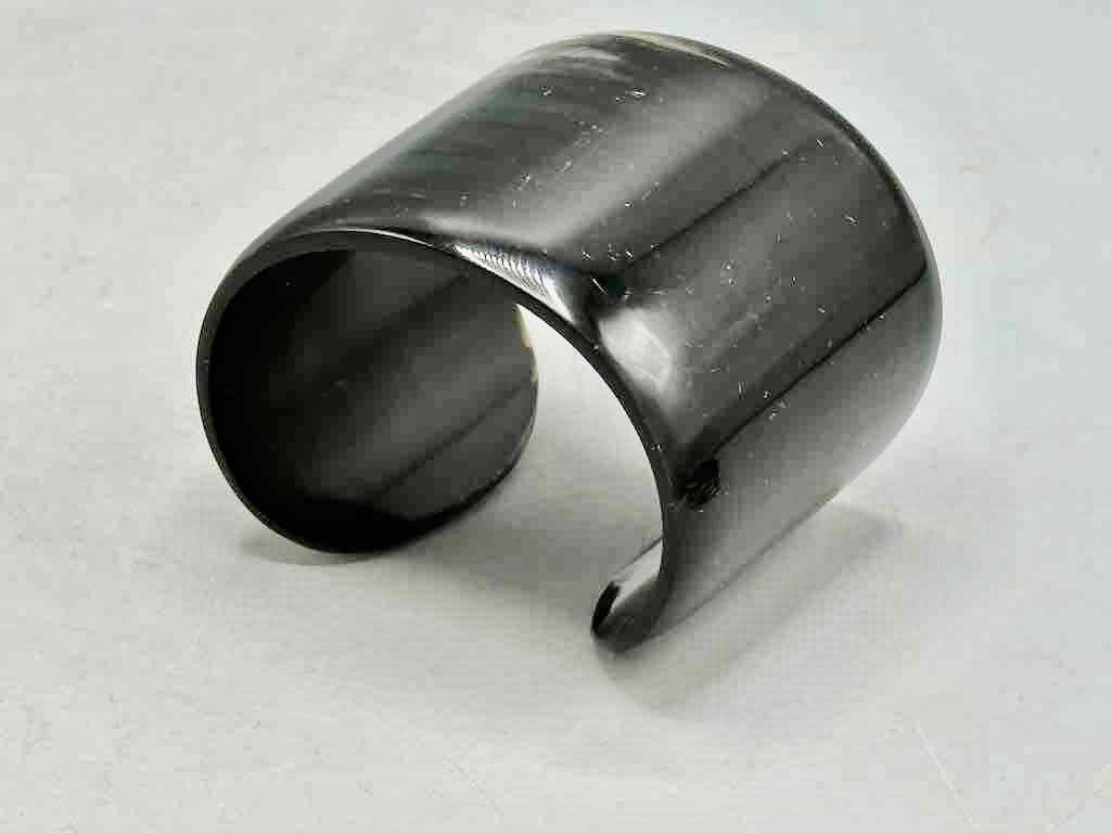 Black Variegated Wide Ankole Cattle Horn Bracelet - Viet Nam