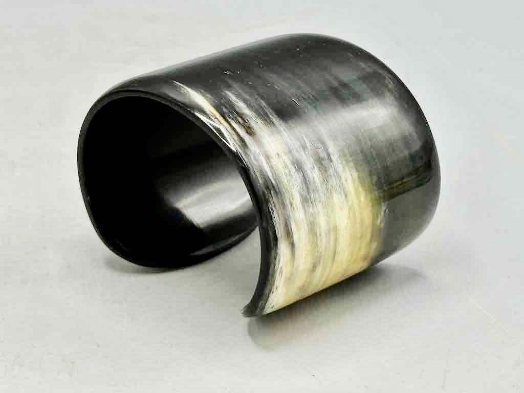 Black Variegated Wide Ankole Cattle Horn Bracelet - Viet Nam