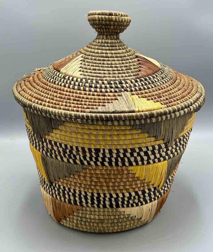 Large Covered Batwa Raffia Basket - Uganda