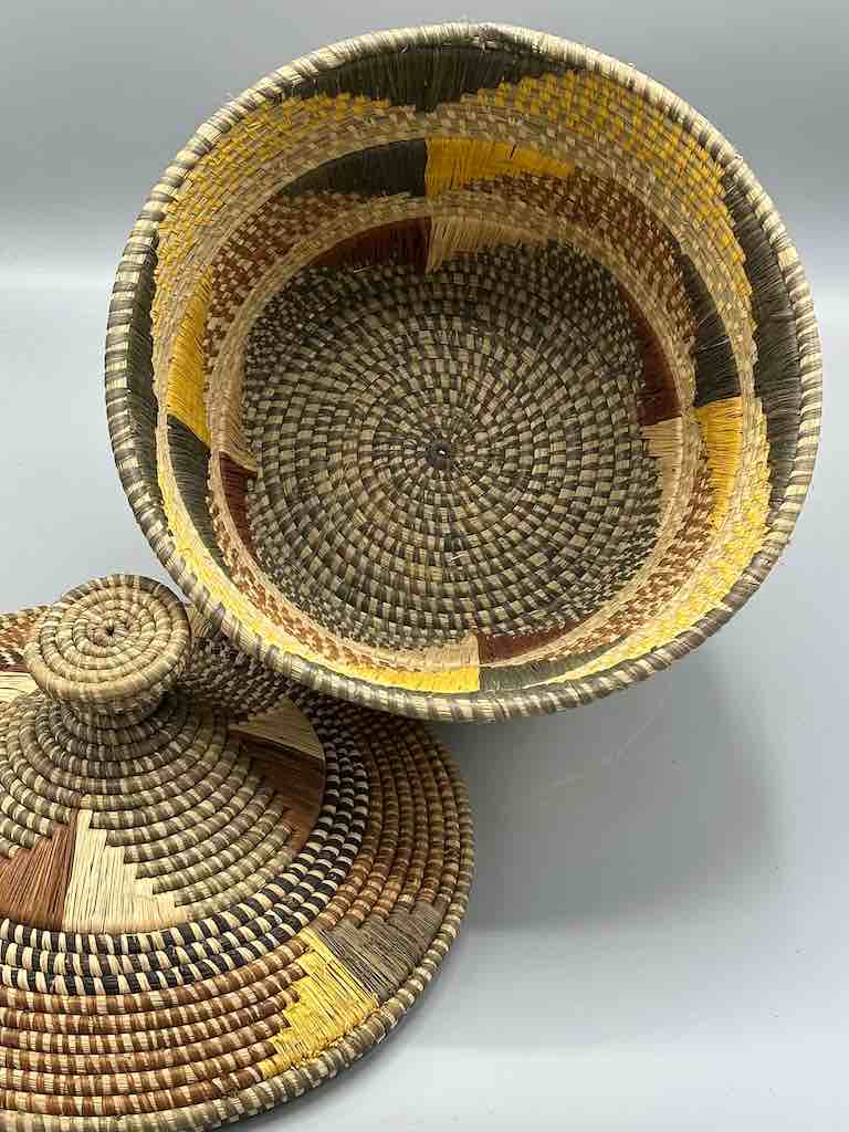 Large Covered Batwa Raffia Basket - Uganda