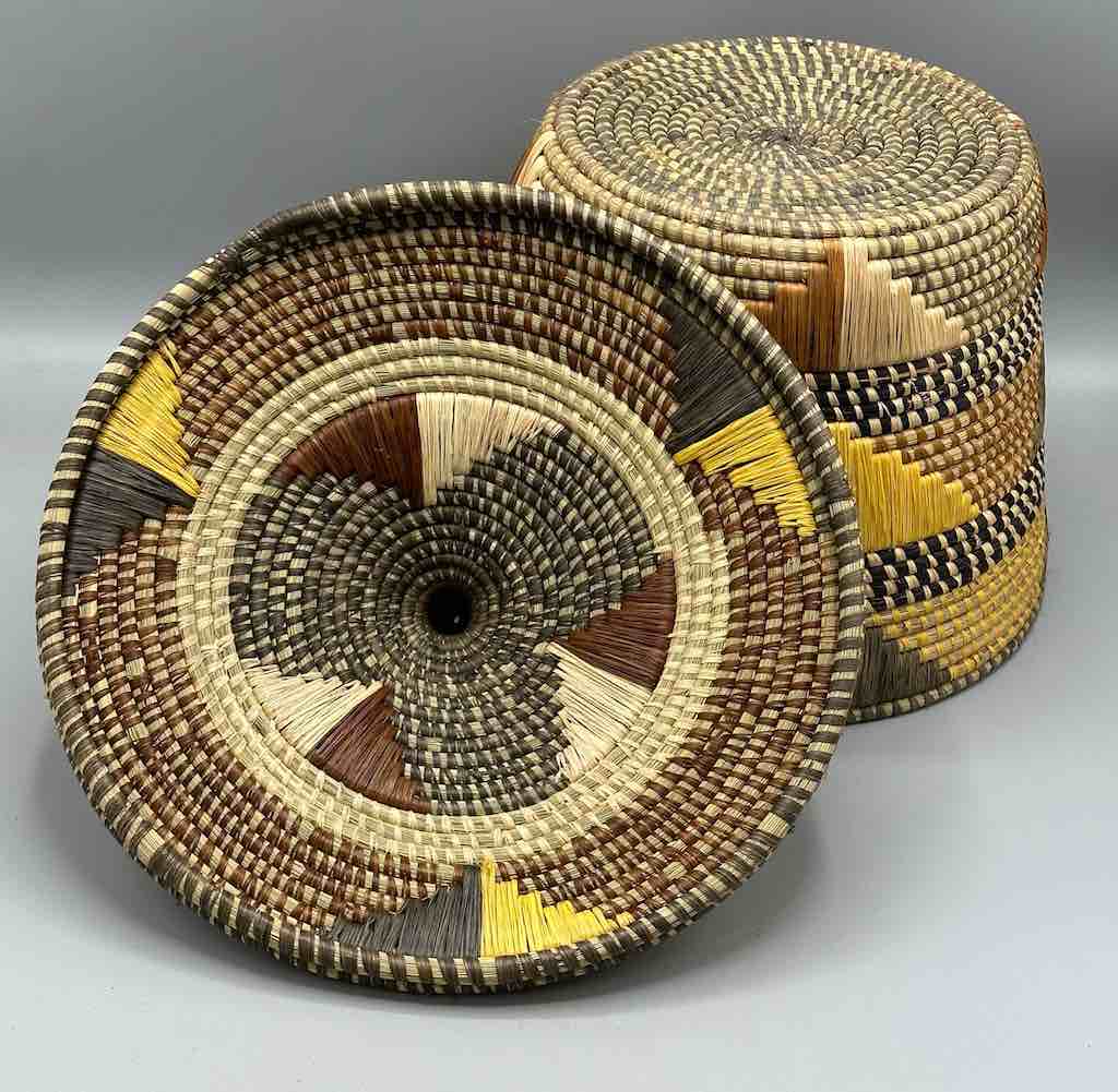 Large Covered Batwa Raffia Basket - Uganda