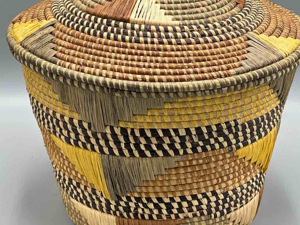 Large Covered Batwa Raffia Basket - Uganda