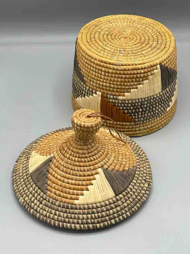Covered Batwa Raffia Basket - Uganda