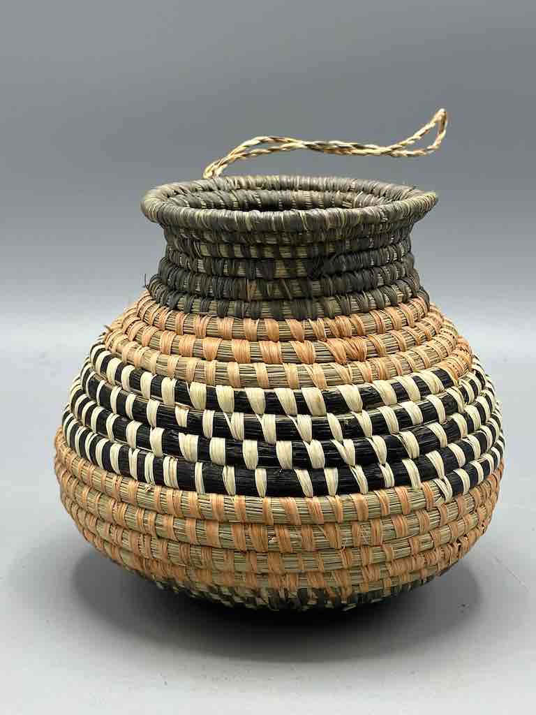 Batwa Vase Shape Raffia Basket