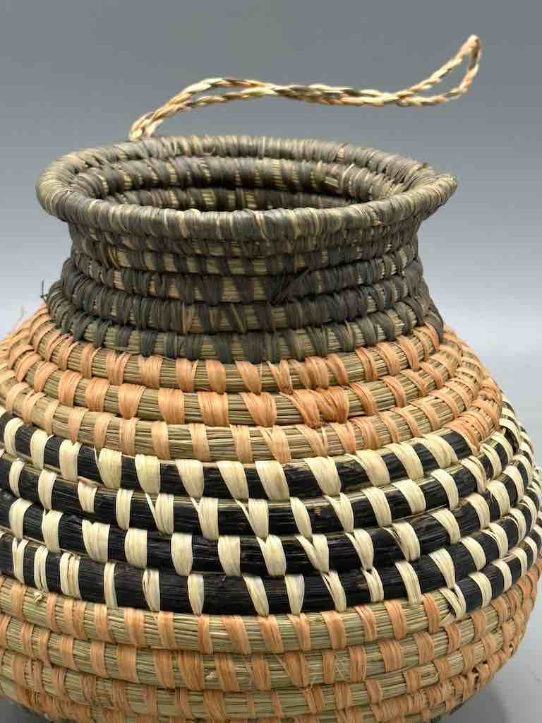 Batwa Vase Shape Raffia Basket