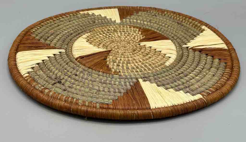 Large Flat Batwa Raffia Plate - Uganda