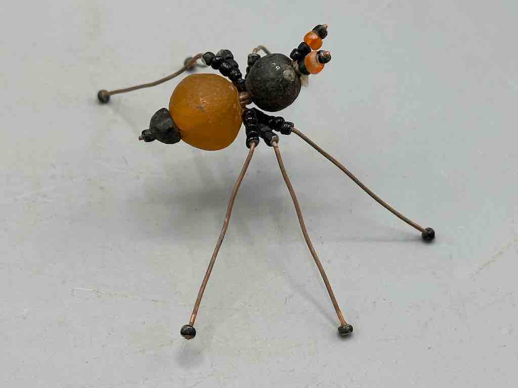 Small African Powderglass Bead Wire Decor 6-Leg Spider Insect Sculpture