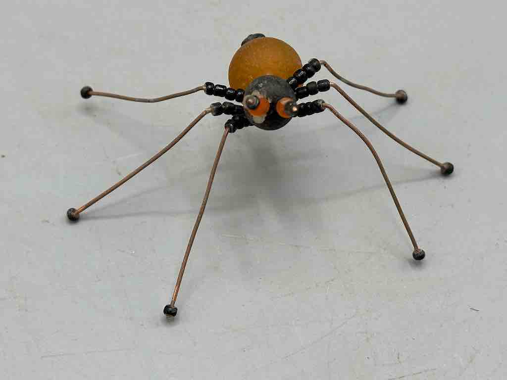 Small African Powderglass Bead Wire Decor 6-Leg Spider Insect Sculpture