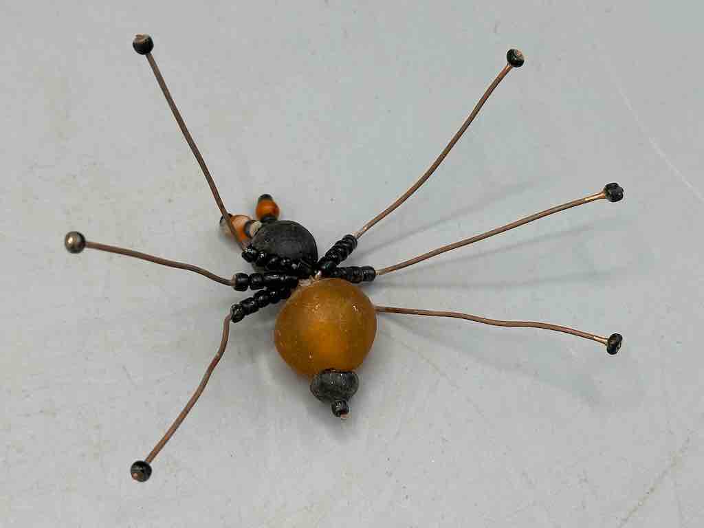 Small African Powderglass Bead Wire Decor 6-Leg Spider Insect Sculpture