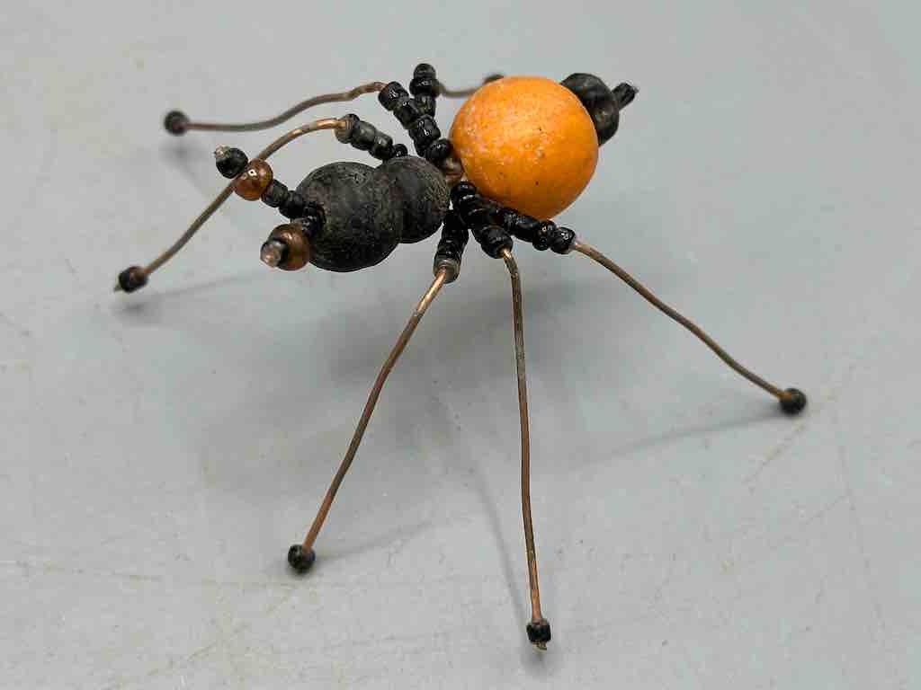 Small African Powderglass Bead Wire Decor 6-Leg Spider Insect Sculpture
