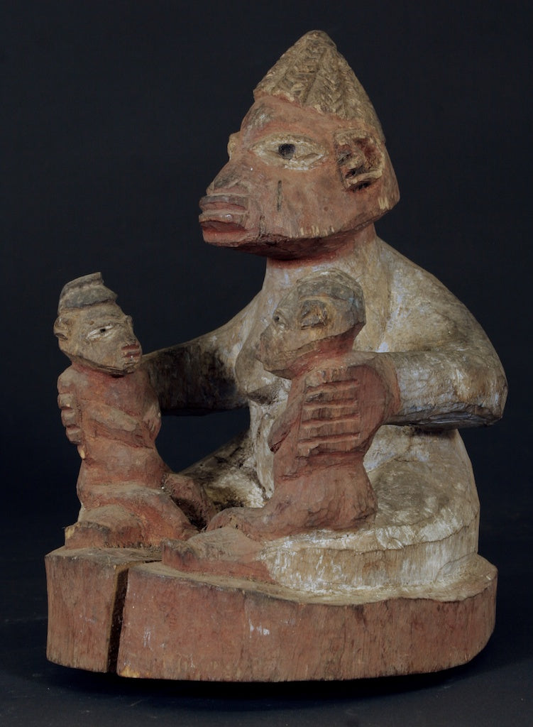 Yoruba mother & her twin children figure - Nigeria