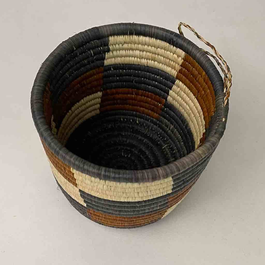 4x4” large checkerboard Batwa basket