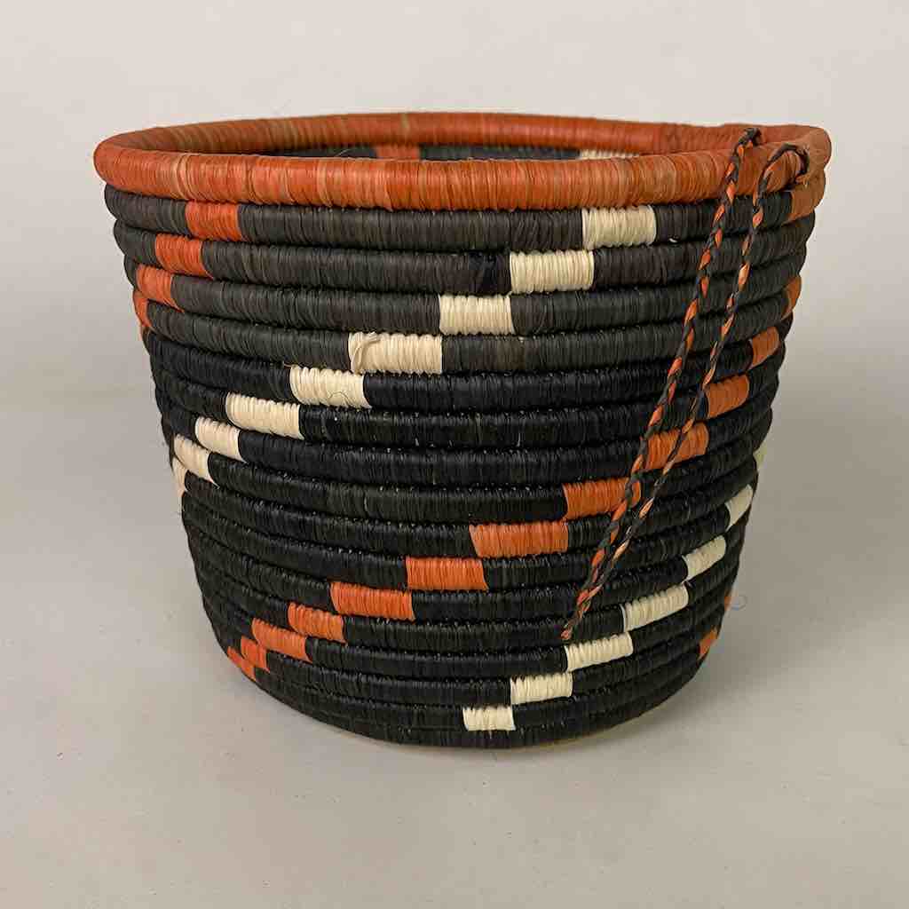 6x7” salmon ascending staircase Batwa basket