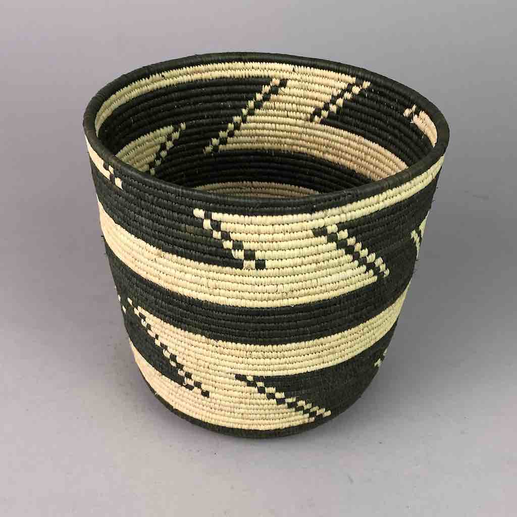 Zigzag design b & w cylinder tightest weave Batwa basket