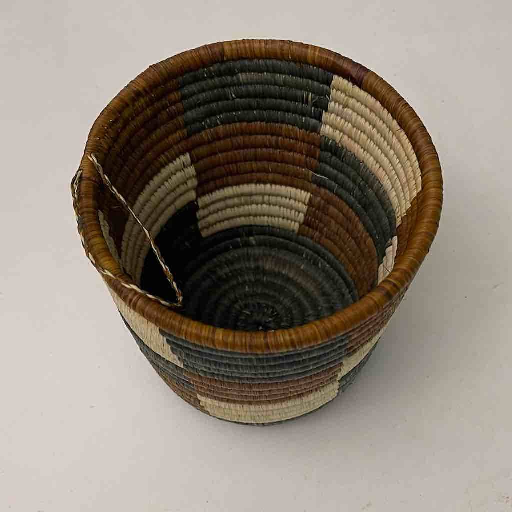 4 x 4” large checkerboard Batwa basket