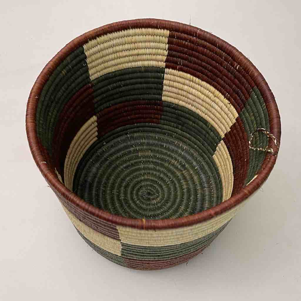 7x7” large checkerboard Batwa basket