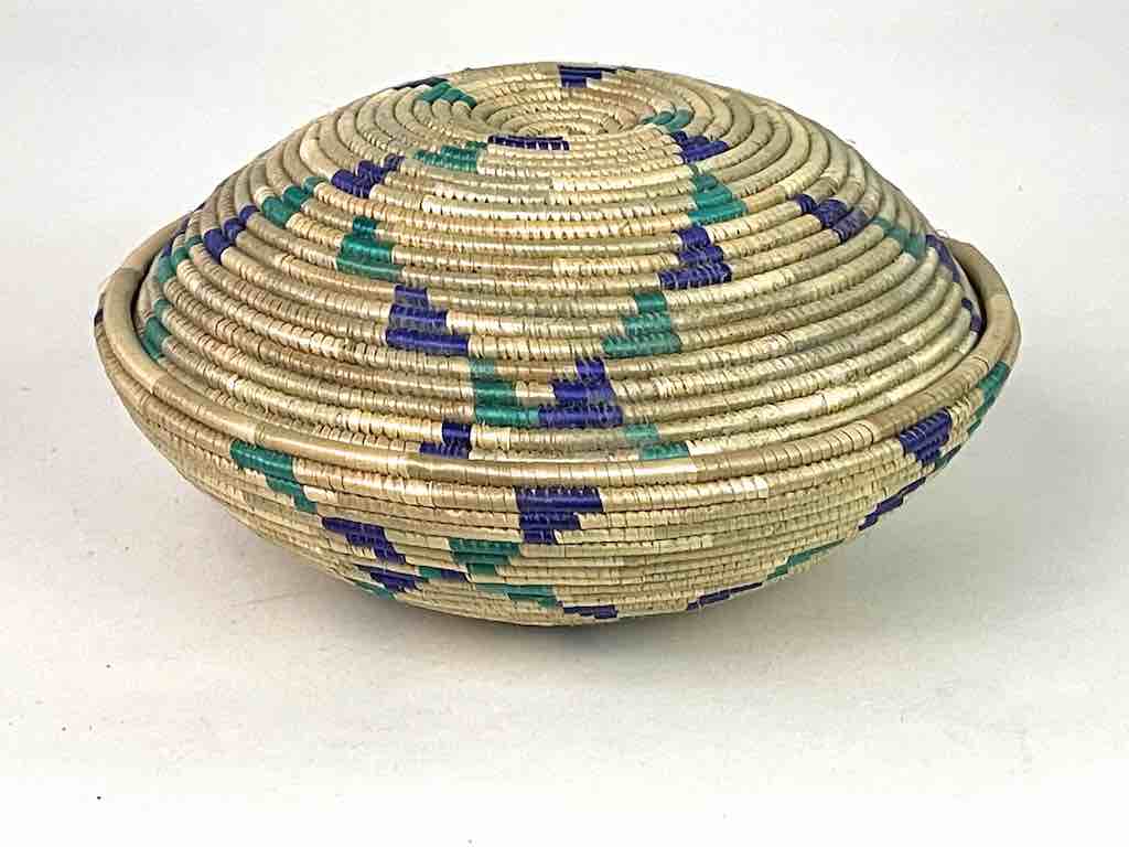 "Clamshell" shape baskets - Uganda