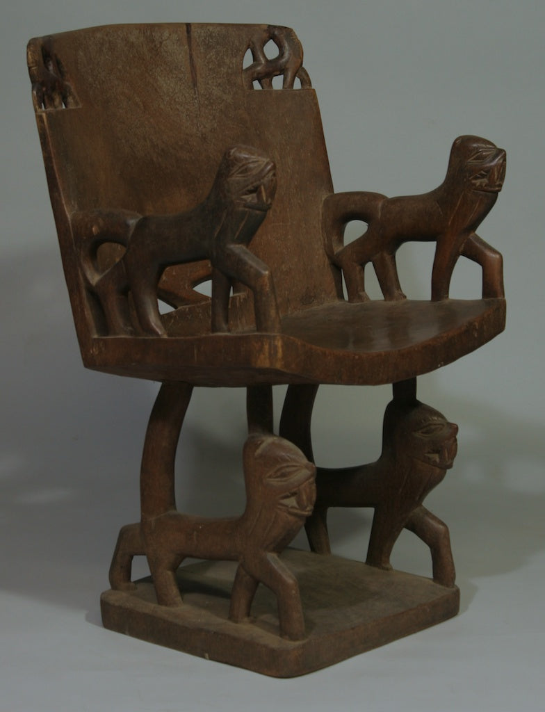 Lion motif chair – vintage
