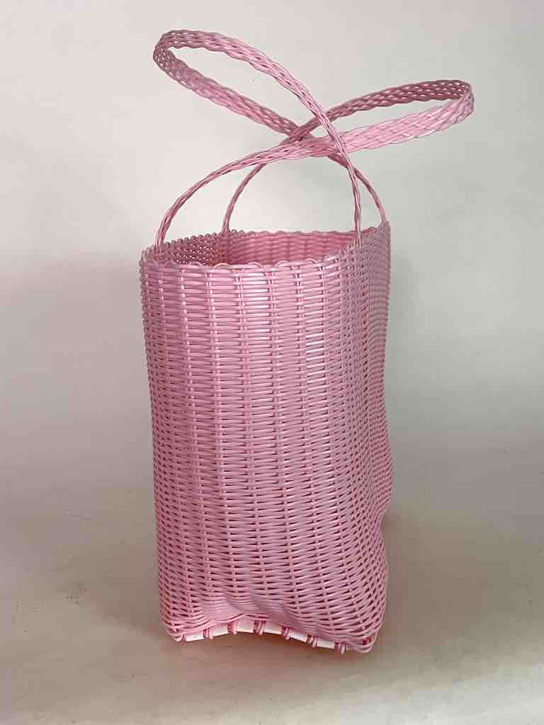 Medium Deep Woven Recyclyed Plastic High Capacity Handbag - El Salvador