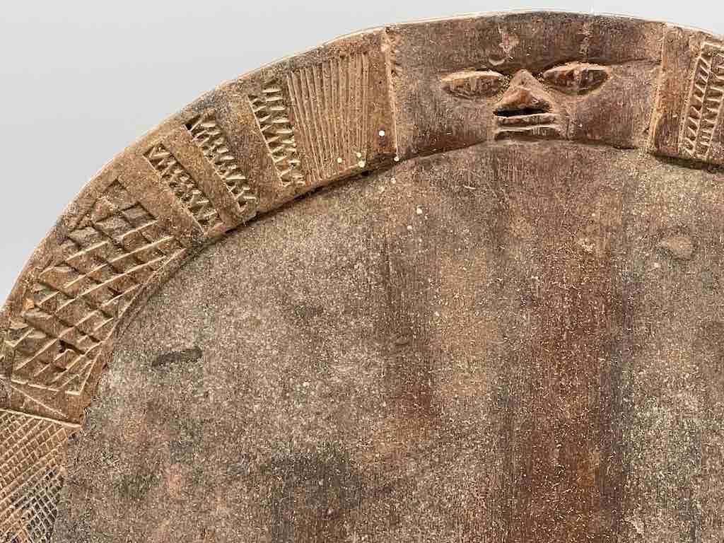 Ifa divination plate – round