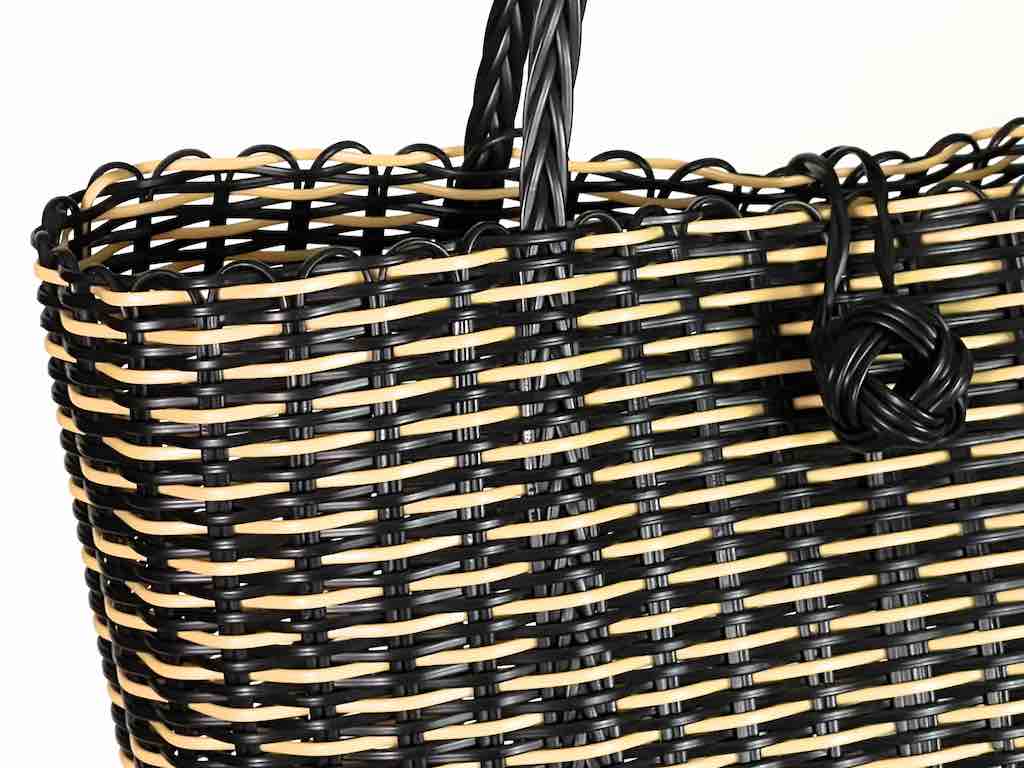 Deep Woven Recyclyed Plastic tote with closure - El Salvador
