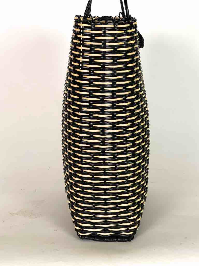 Deep Woven Recyclyed Plastic tote with closure - El Salvador