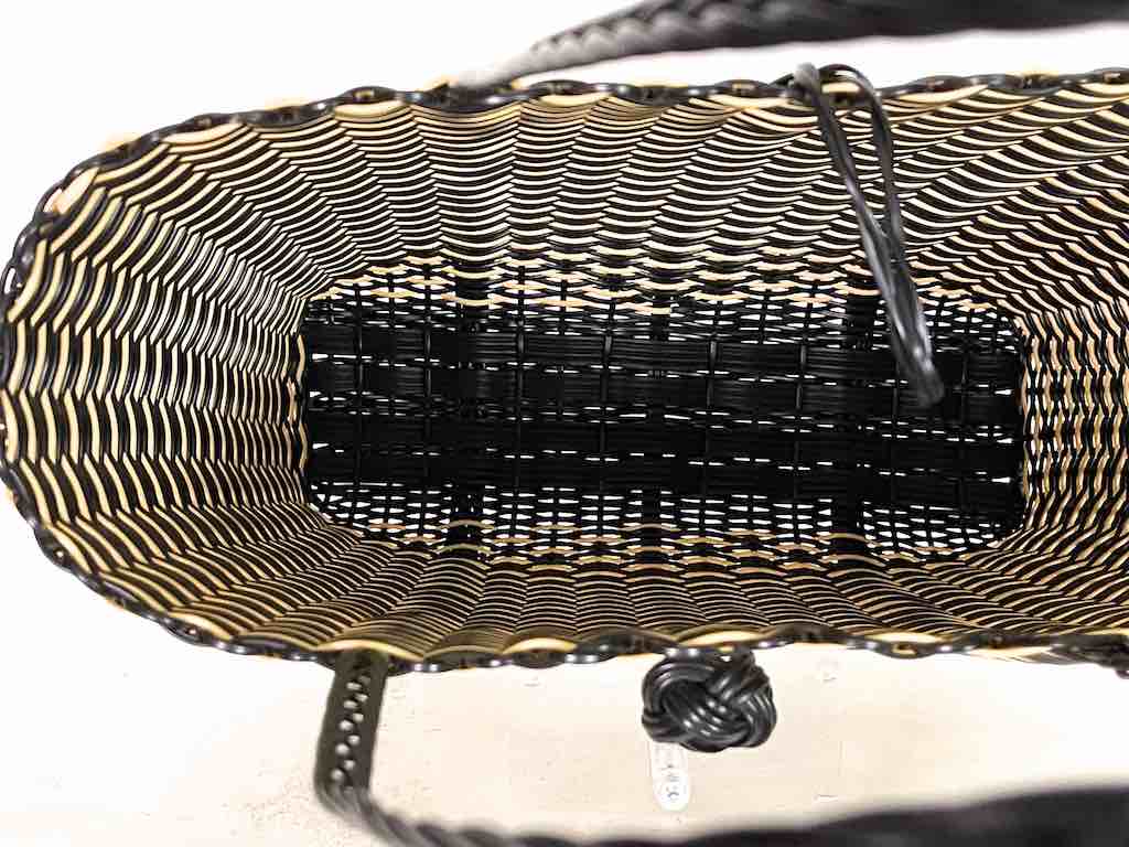 Deep Woven Recyclyed Plastic tote with closure - El Salvador