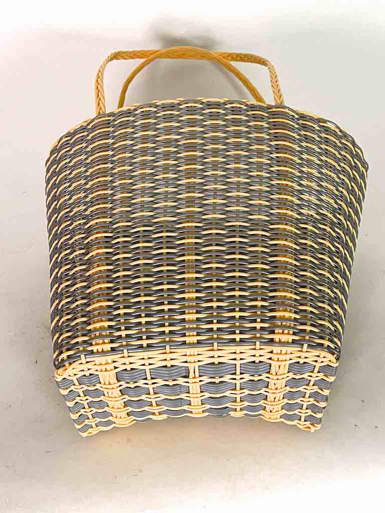 Small Deep Woven Recyclyed Plastic High Capacity Handbag - El Salvador