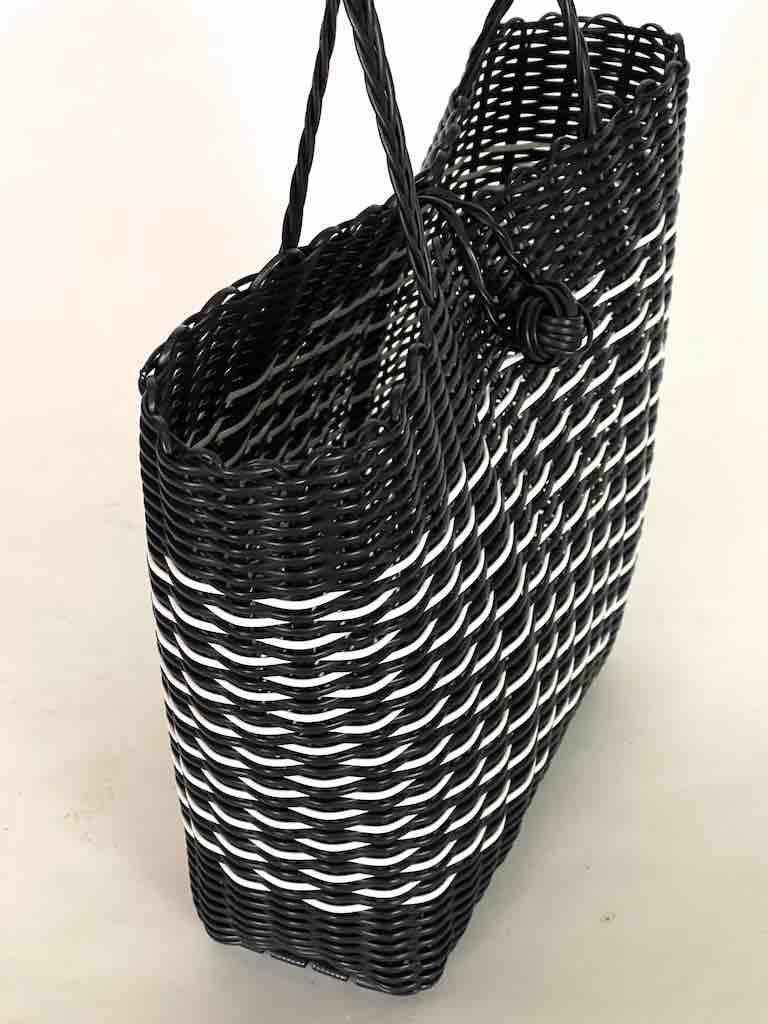 Deep Woven Recyclyed Plastic tote with closure - El Salvador
