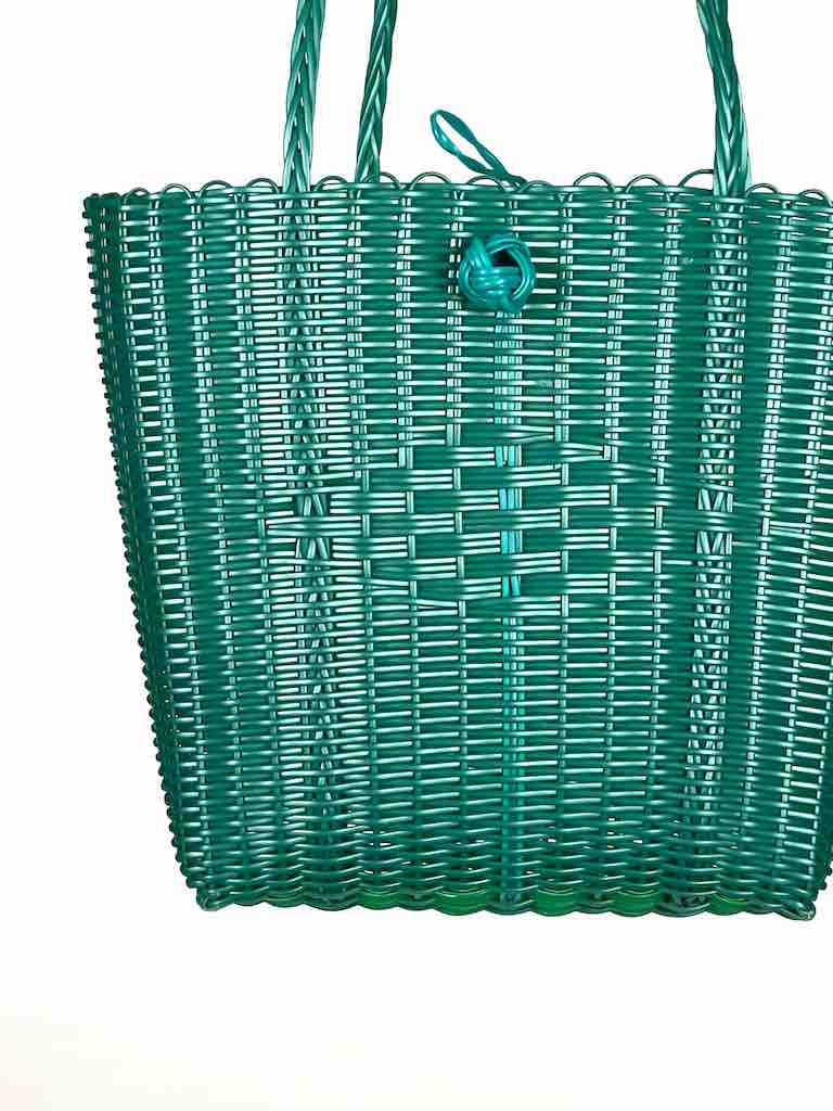 Deep Woven Recyclyed Plastic tote with closure - El Salvador
