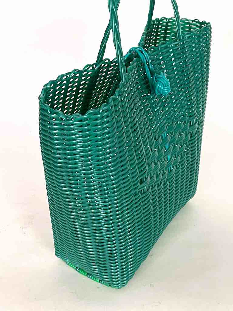 Deep Woven Recyclyed Plastic tote with closure - El Salvador