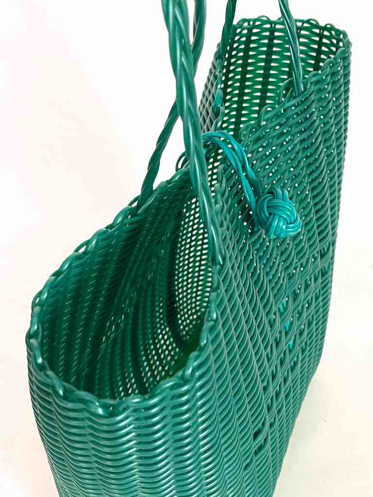 Deep Woven Recyclyed Plastic tote with closure - El Salvador