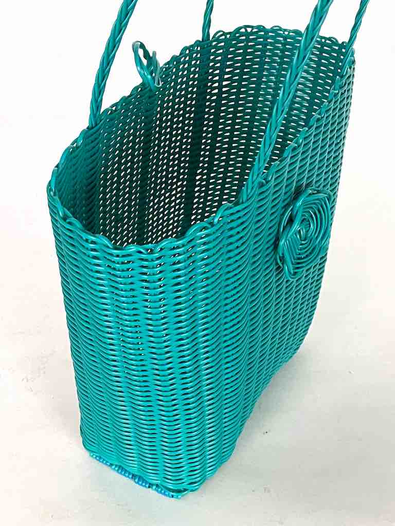 Deep Woven Recyclyed Plastic tote with closure - El Salvador