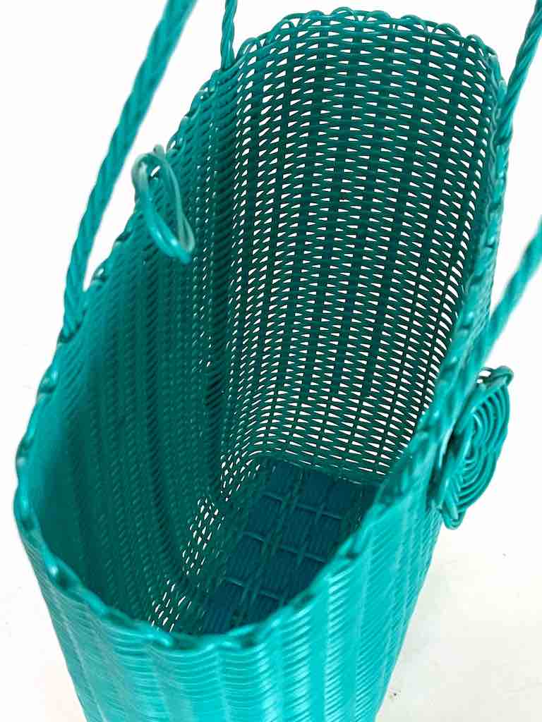 Deep Woven Recyclyed Plastic tote with closure - El Salvador